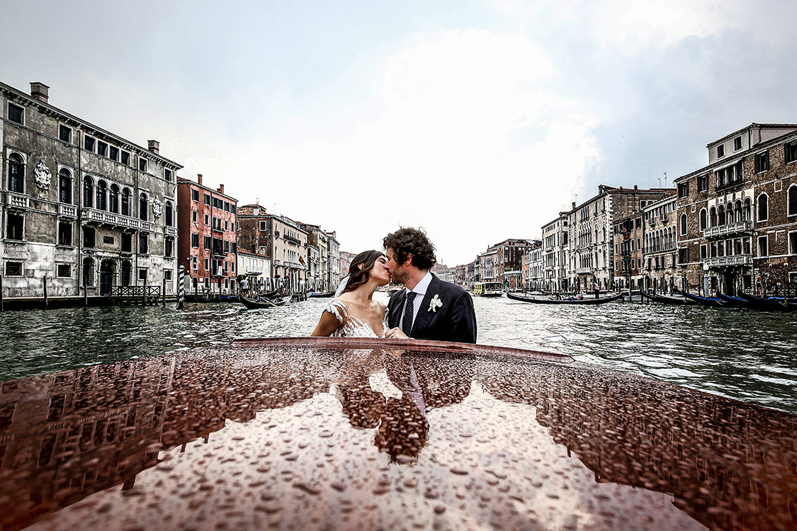 wedding photographers Milan Italy photographer Venice Venezia boat San Marco - Photo27