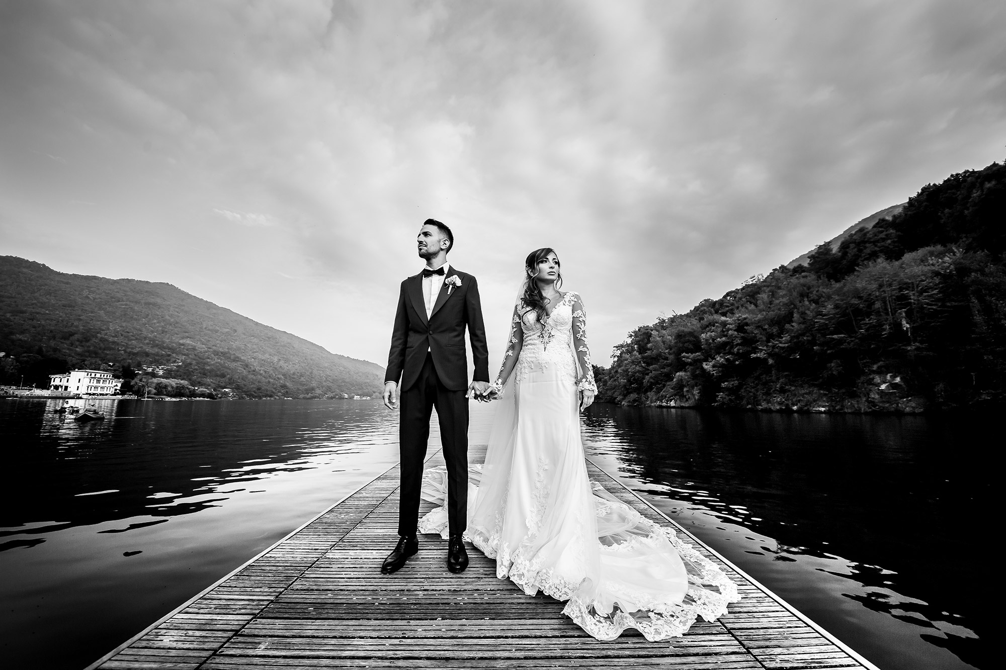 matrimonio isi eventi irene racca lago mergozzo foto spontanee sposi bianco nero by Photo27