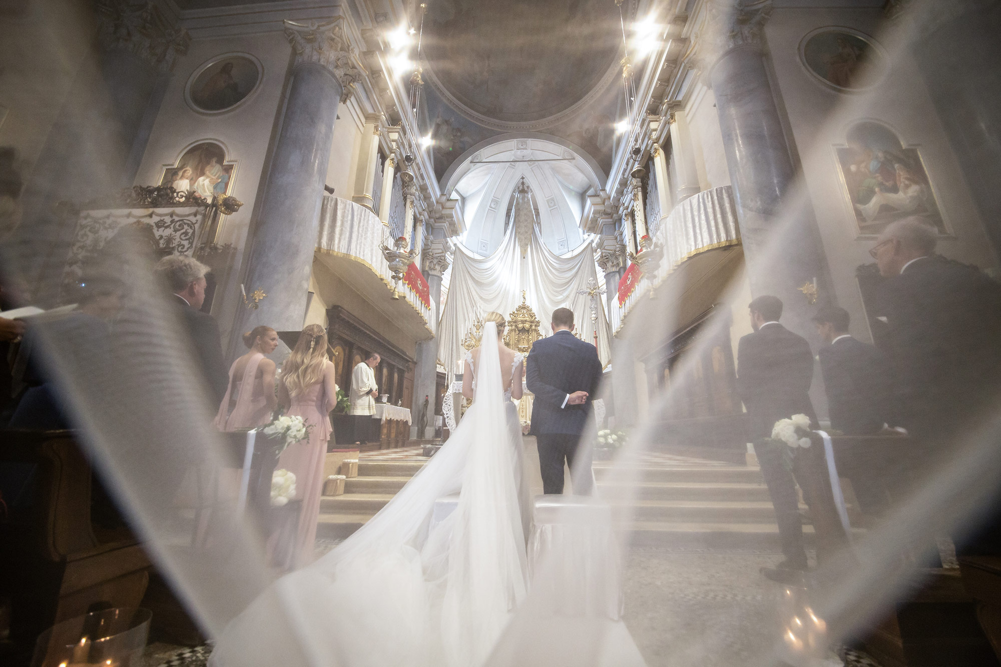 matrimonio villa canton fotografo milano chiesa sposi foto spontanee by Photo27